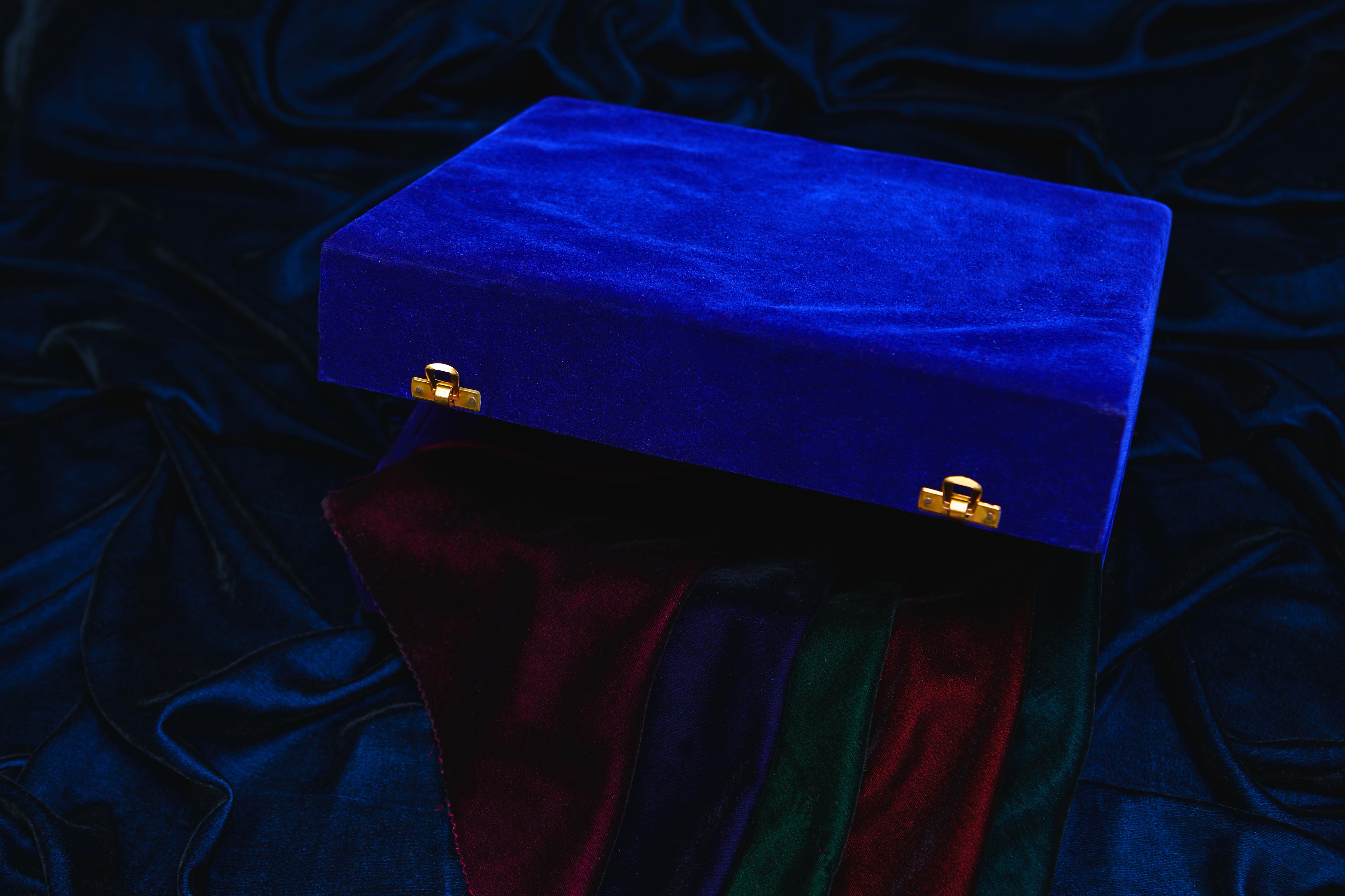 Viscose (rayon) velvet fabric texture with silk-like sheen - Klass Velvets